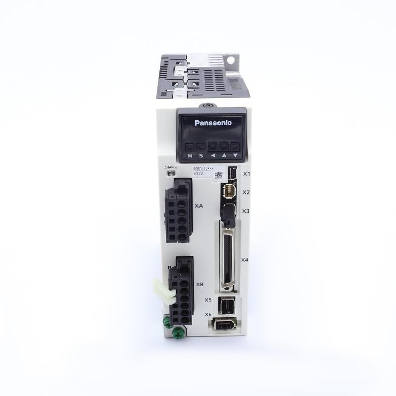 Panasonic MSMF042L1V2M Servo Drive and Motor